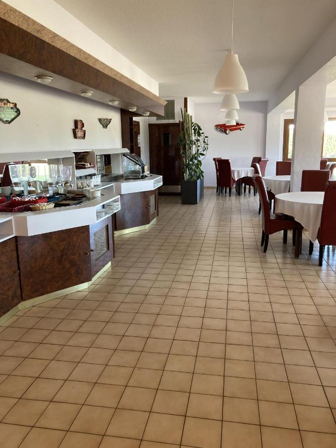 Brit Hotel Essentiel Moulins Avermes Εξωτερικό φωτογραφία