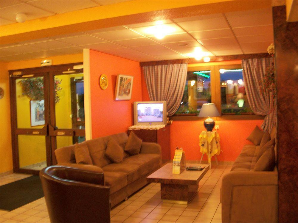 Brit Hotel Essentiel Moulins Avermes Εξωτερικό φωτογραφία